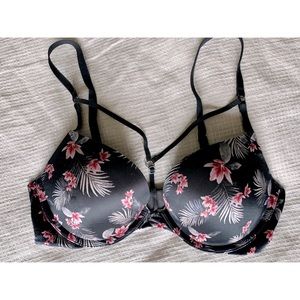 VICTORIAS SECRET - Very Sexy Push Up Bra 32C
